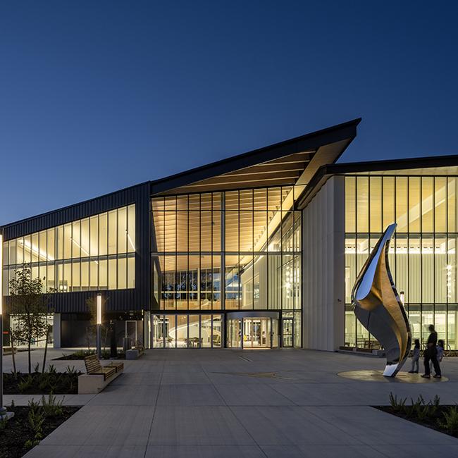 təməsew̓txʷ Aquatic and Community Centre in New Westminster